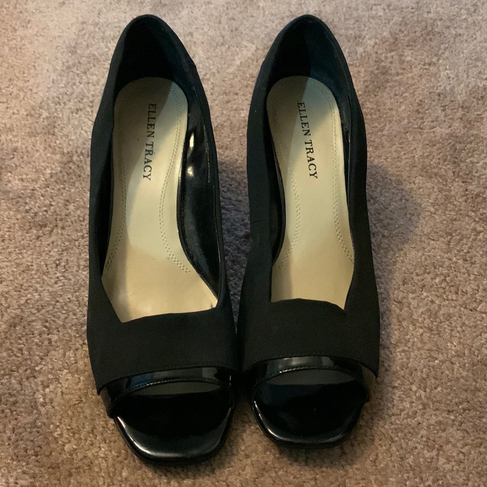 Ellen Tracy black heels open toe Sz ~> 10M